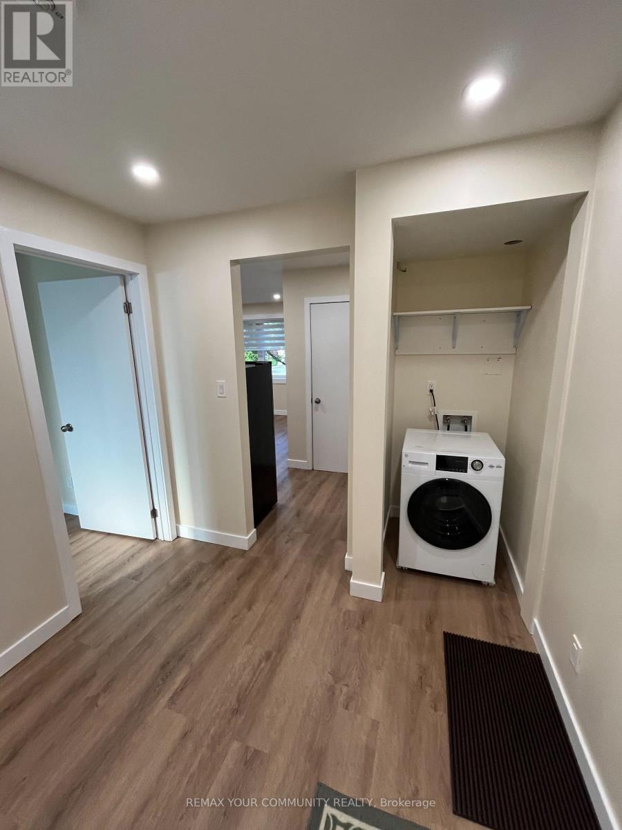 Main - 2 Harold Street, Toronto, Ontario  M8Z 3R3 - Photo 7 - W13667180