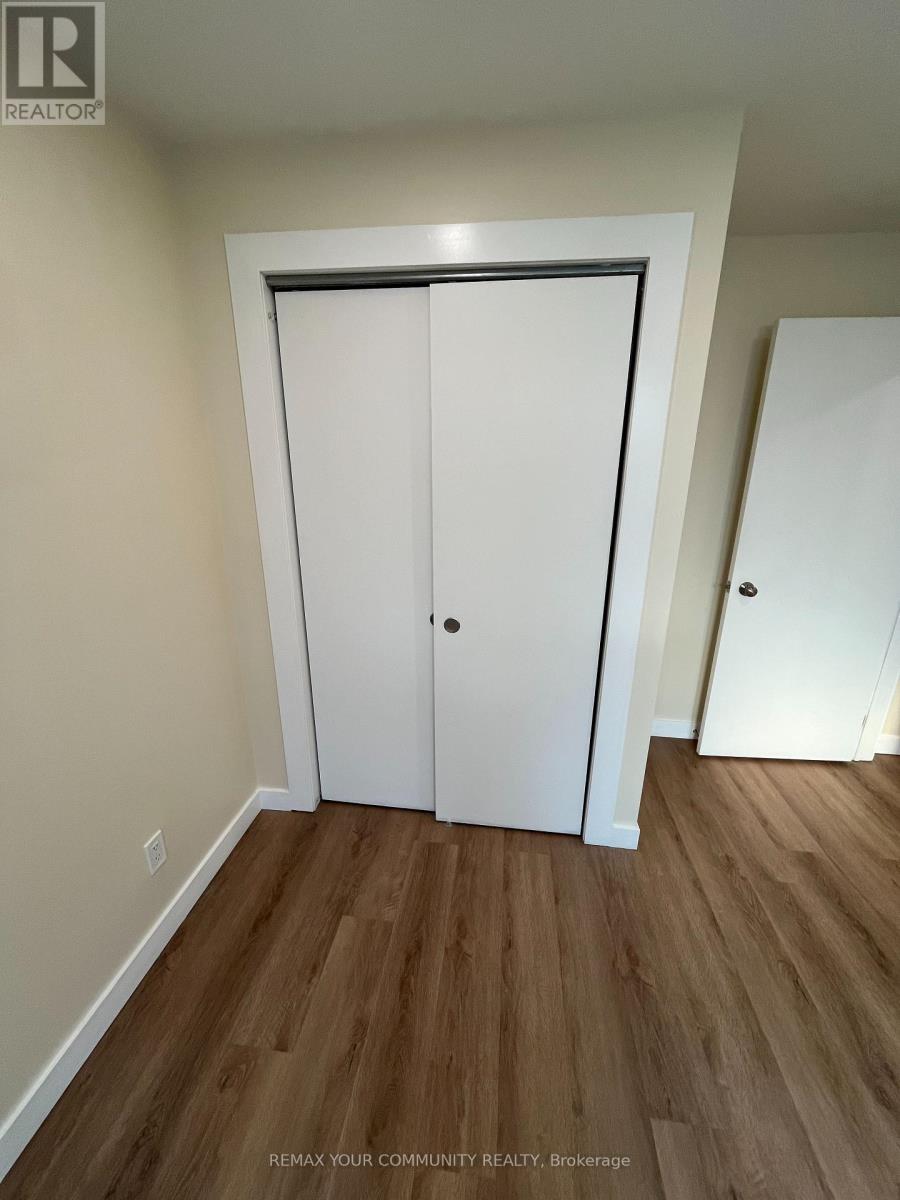 Main - 2 Harold Street, Toronto, Ontario  M8Z 3R3 - Photo 8 - W13667180