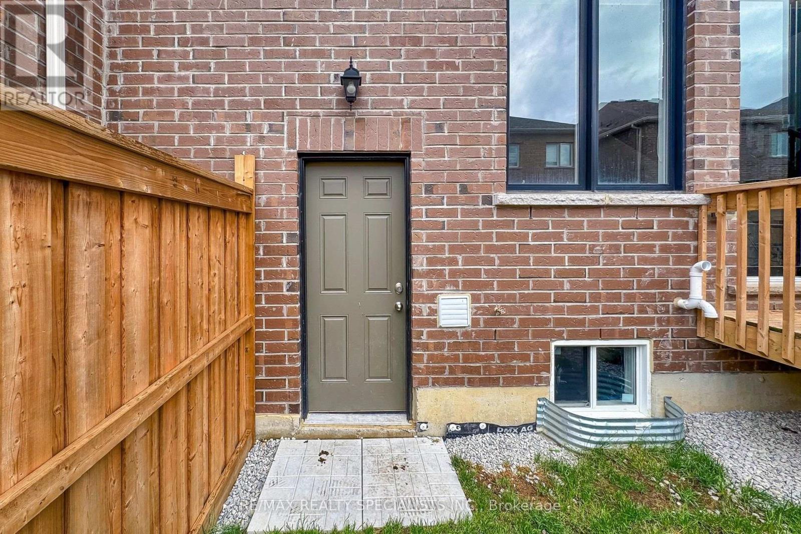 42 Keppel Circle, Brampton, Ontario  L7A 5L1 - Photo 34 - W13660120