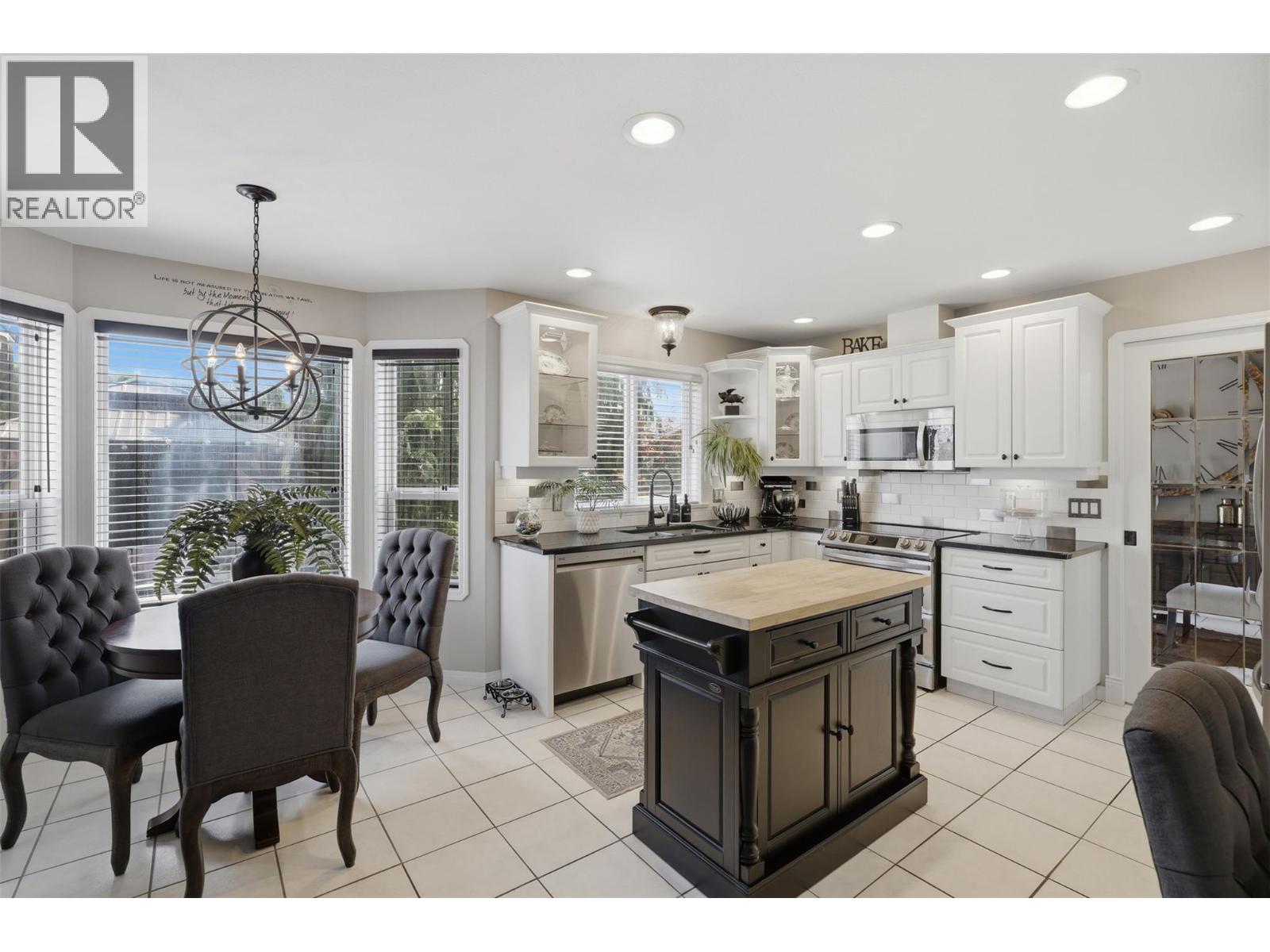 906 Invermere Court, Kamloops, British Columbia  V2B 7T4 - Photo 11 - 10394798