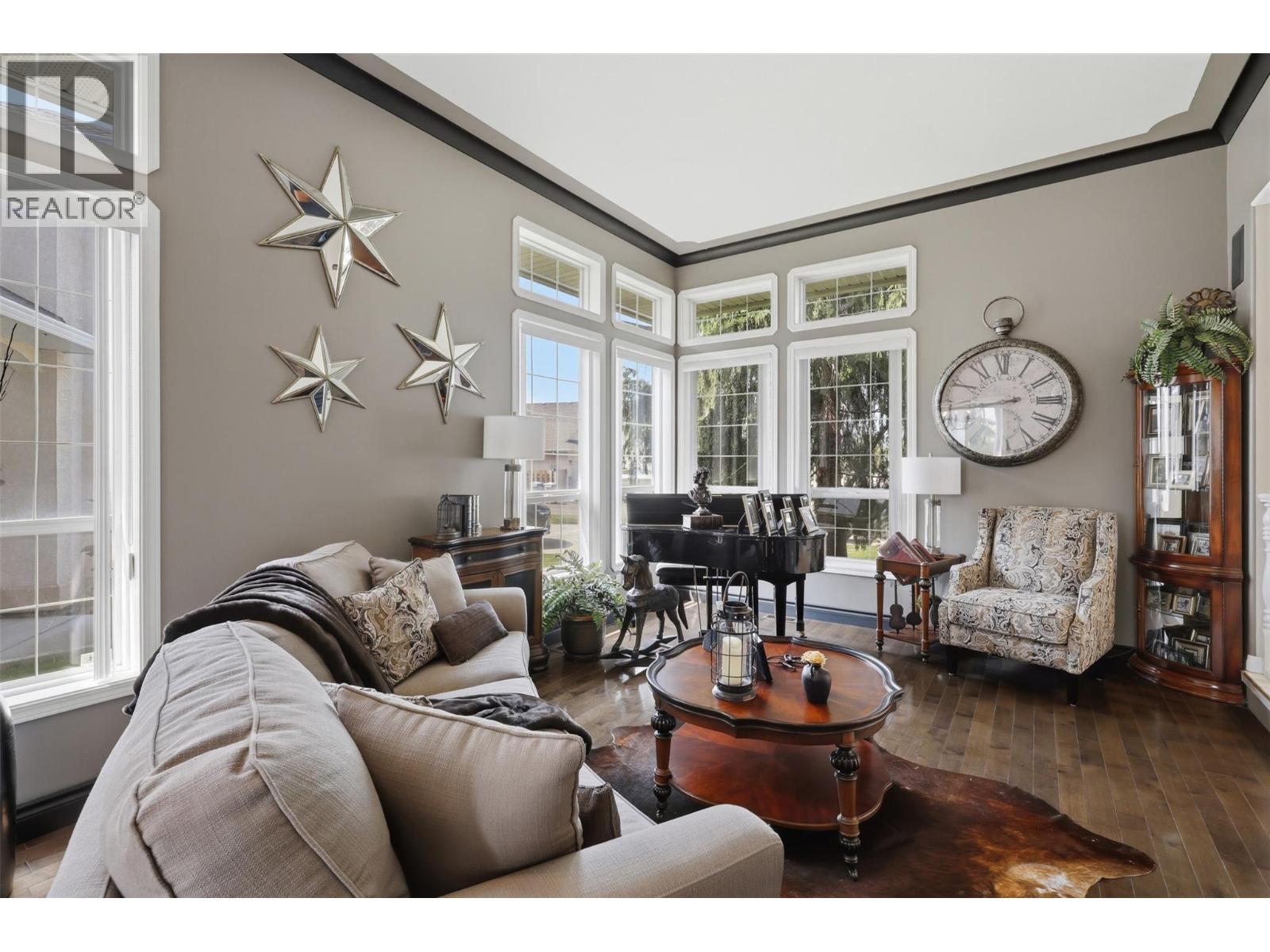 906 Invermere Court, Kamloops, British Columbia  V2B 7T4 - Photo 6 - 10394798