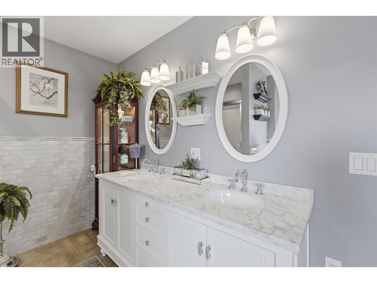 906 Invermere Court, Kamloops, British Columbia  V2B 7T4 - Photo 37 - 10394798