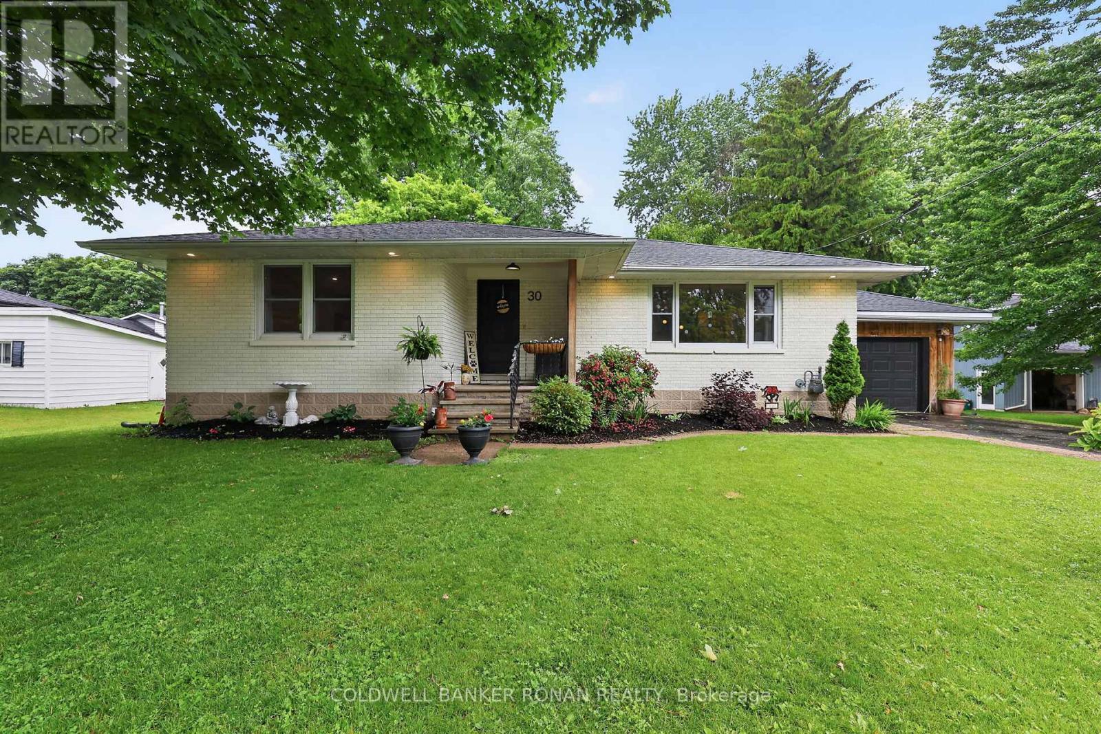 30 King Street N, Minto, Ontario  N0G 1Z0 - Photo 3 - X13667192