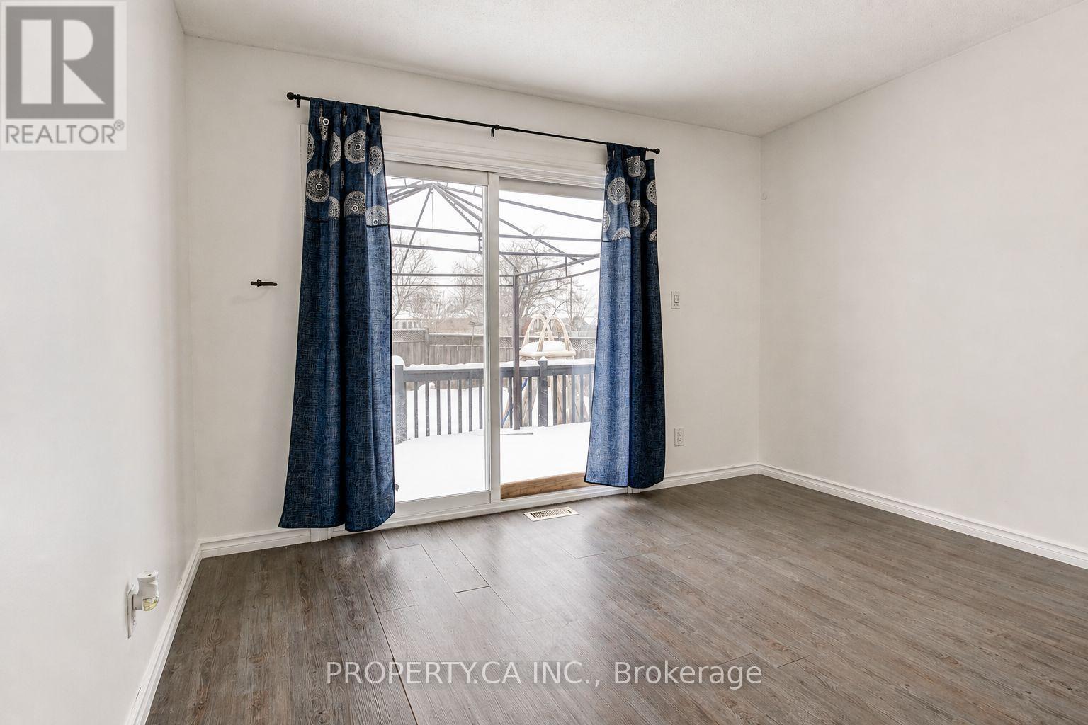 Upper - 71 Highpark Avenue, Kitchener, Ontario  N2C 2C3 - Photo 11 - X13667198