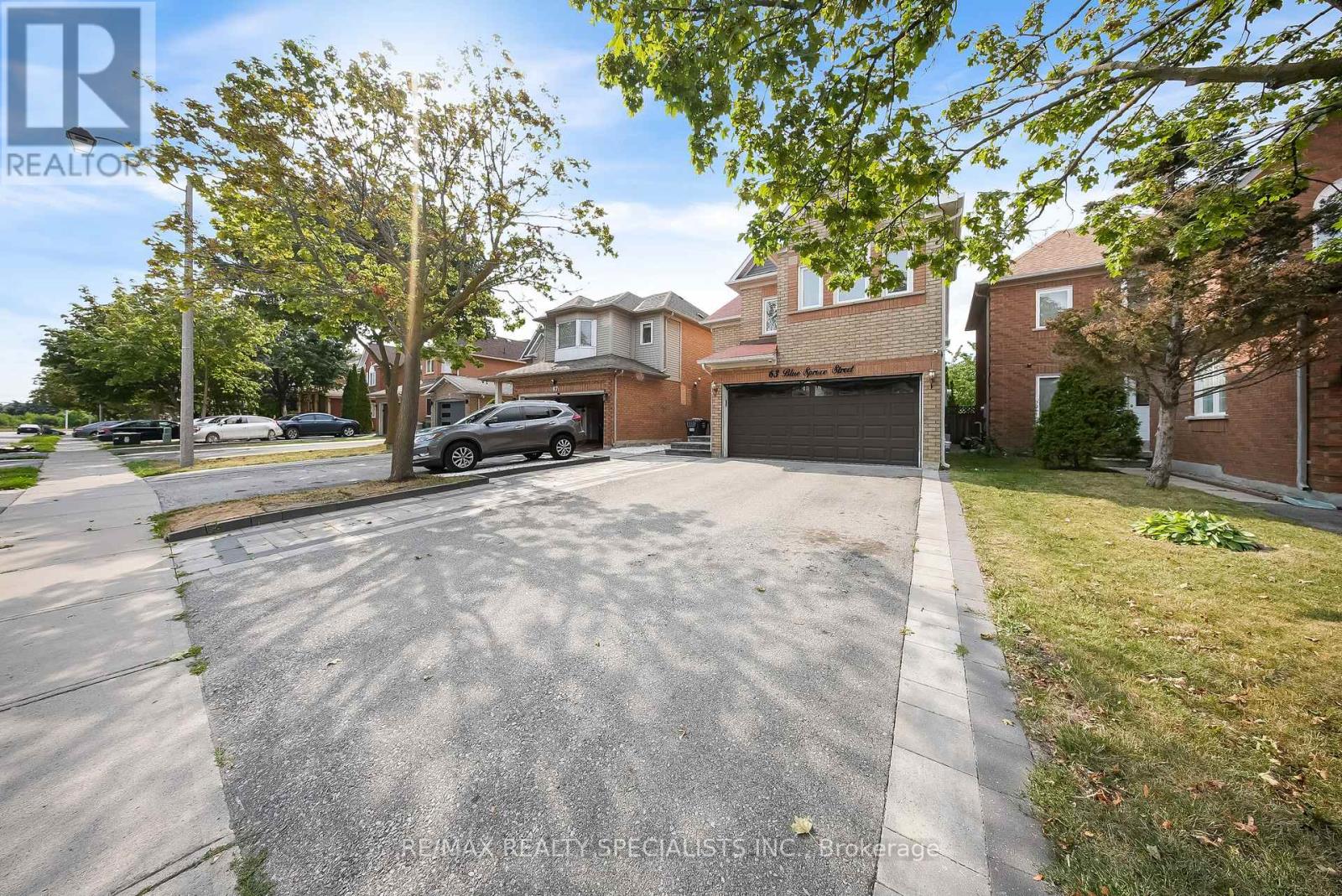 63 Blue Spruce Street, Brampton, Ontario  L6R 1C4 - Photo 2 - W13663568
