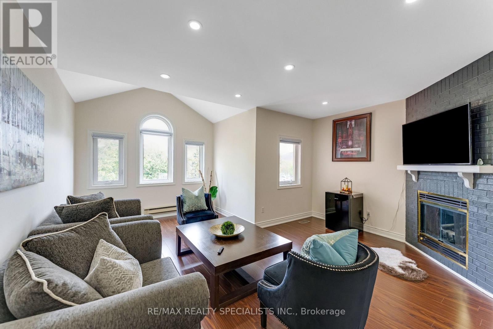 63 Blue Spruce Street, Brampton, Ontario  L6R 1C4 - Photo 13 - W13663568
