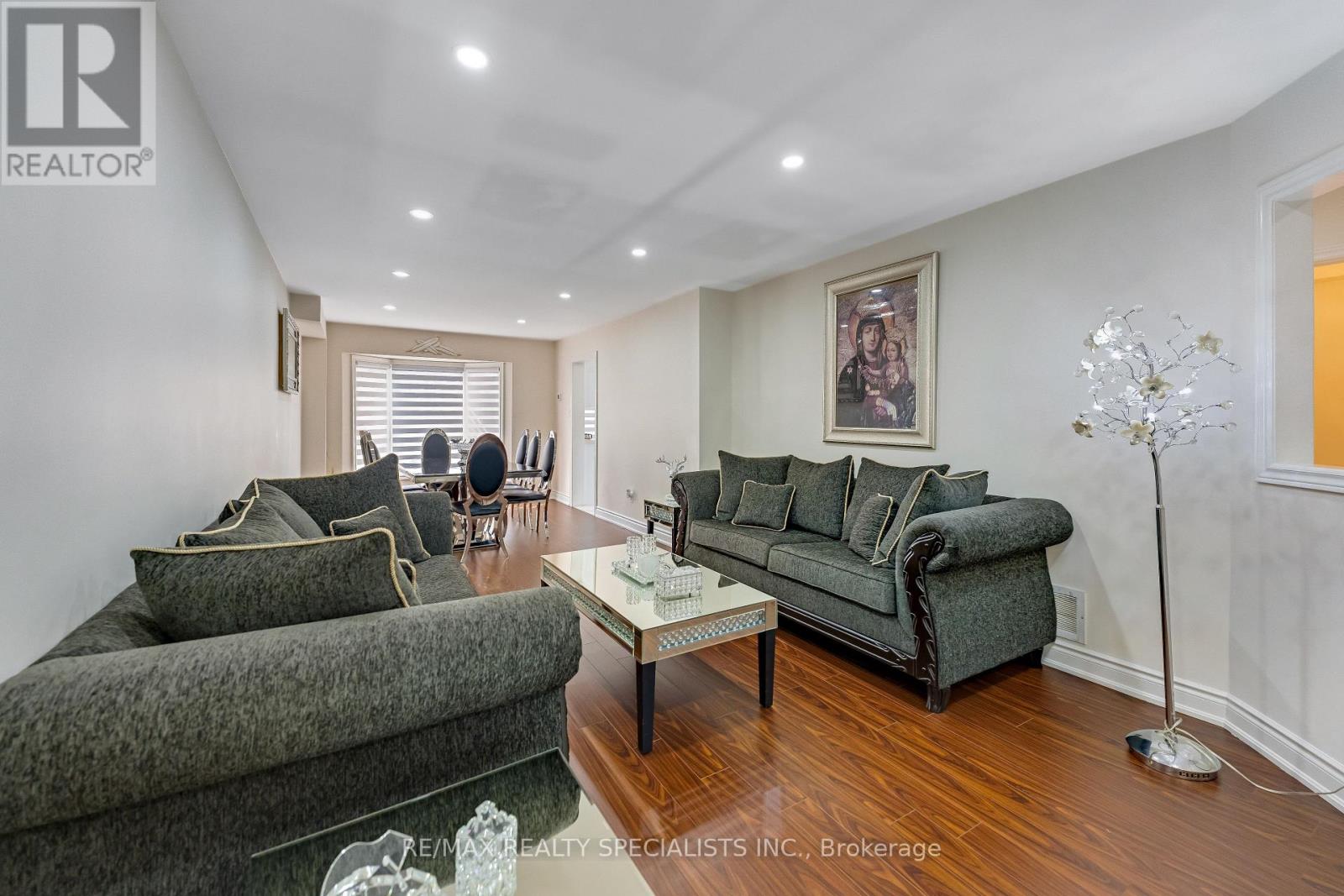 63 Blue Spruce Street, Brampton, Ontario  L6R 1C4 - Photo 5 - W13663568