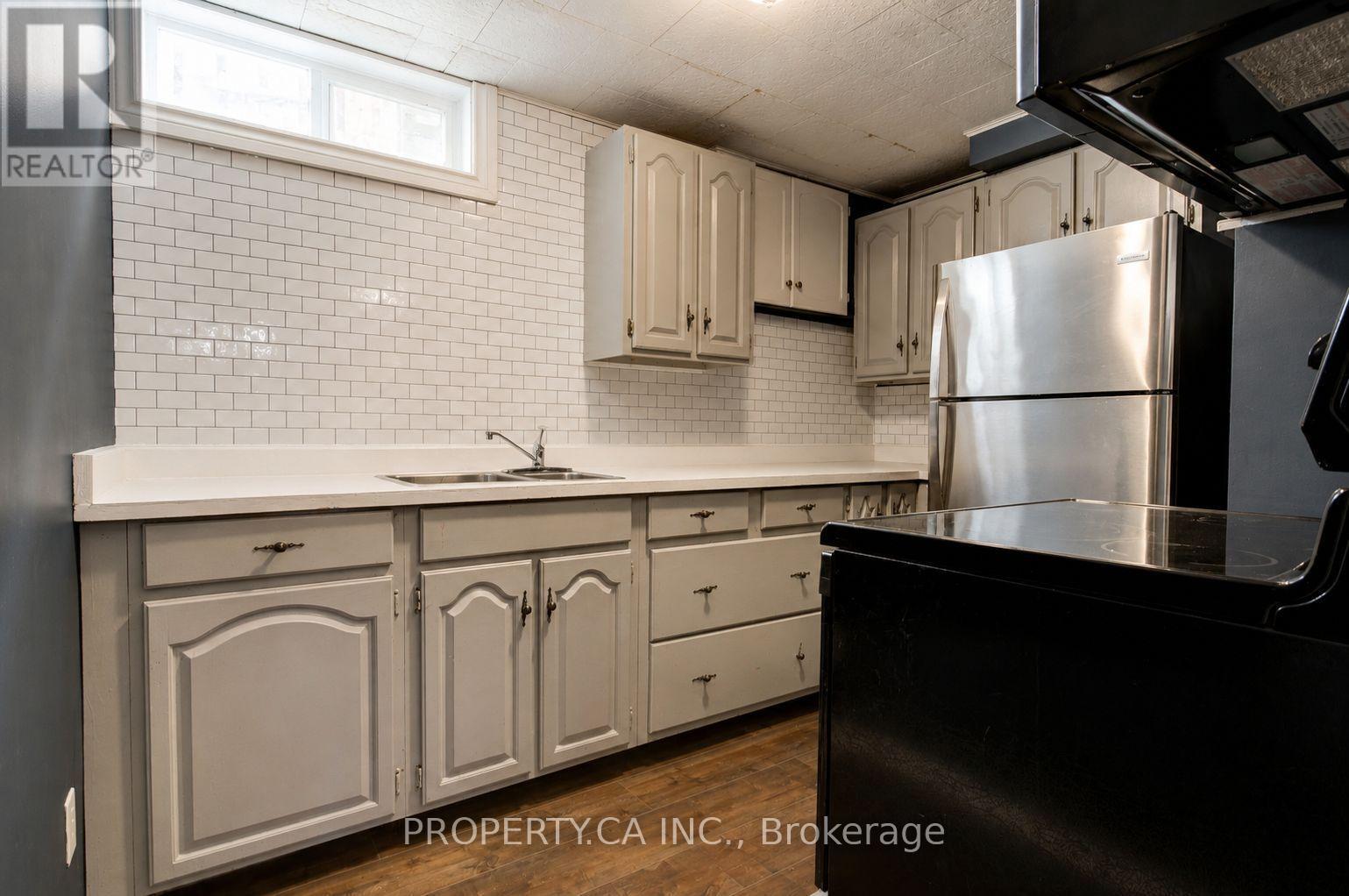 Lower - 71 Highpark Avenue, Kitchener, Ontario  N2C 2C3 - Photo 6 - X13667218