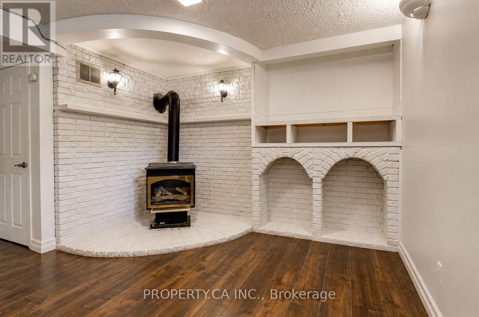 Lower - 71 Highpark Avenue, Kitchener, Ontario  N2C 2C3 - Photo 4 - X13667218