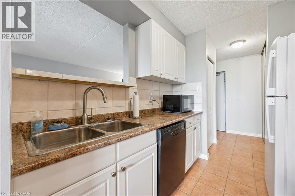 65 Silvercreek Parkway N Unit# 404, Guelph, Ontario  N1H 7R9 - Photo 16 - 40855029