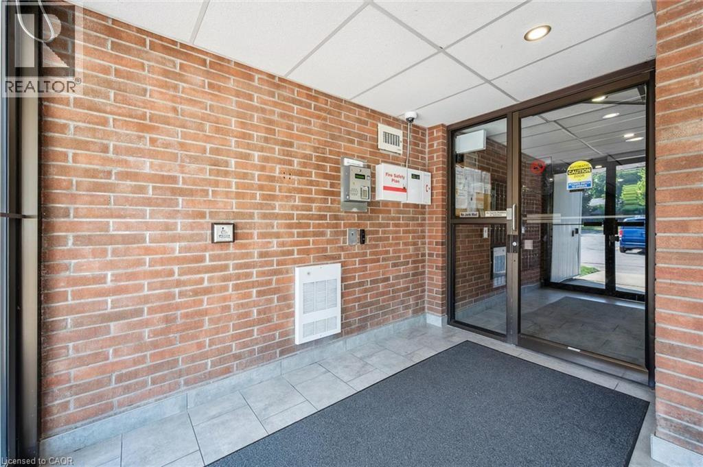 65 Silvercreek Parkway N Unit# 404, Guelph, Ontario  N1H 7R9 - Photo 5 - 40855029