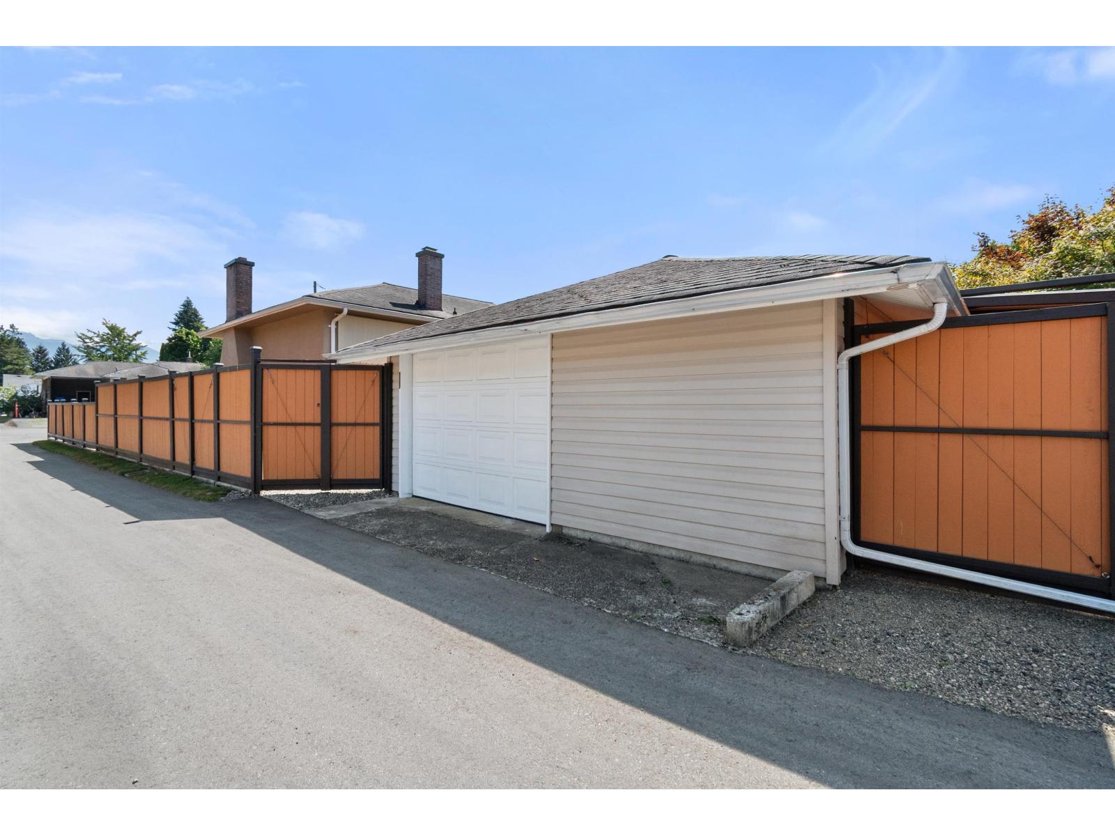 9863 Candow Street, Chilliwack Proper West, Chilliwack, British Columbia  V2P 4K5 - Photo 4 - R3154760