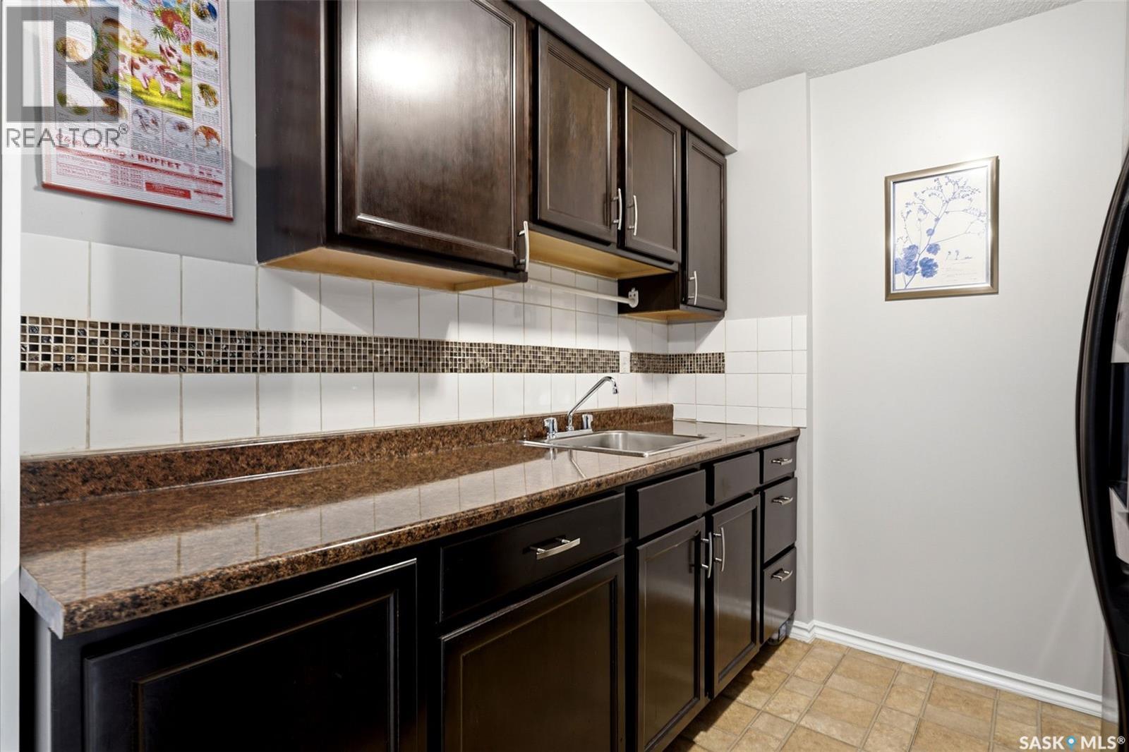 4168 Castle Road, Regina, Saskatchewan  S4S 4T2 - Photo 10 - SK045358
