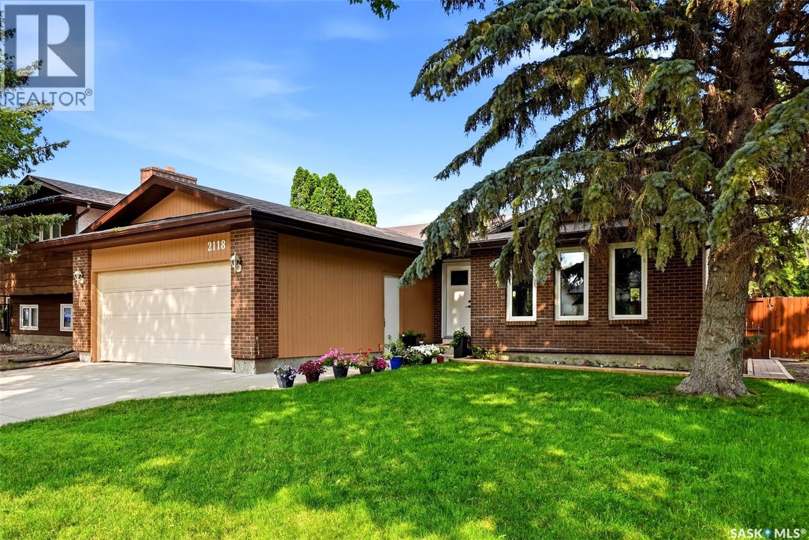 2118 Elderkin Drive E, Regina, Saskatchewan  S4V 1N7 - Photo 2 - SK045356