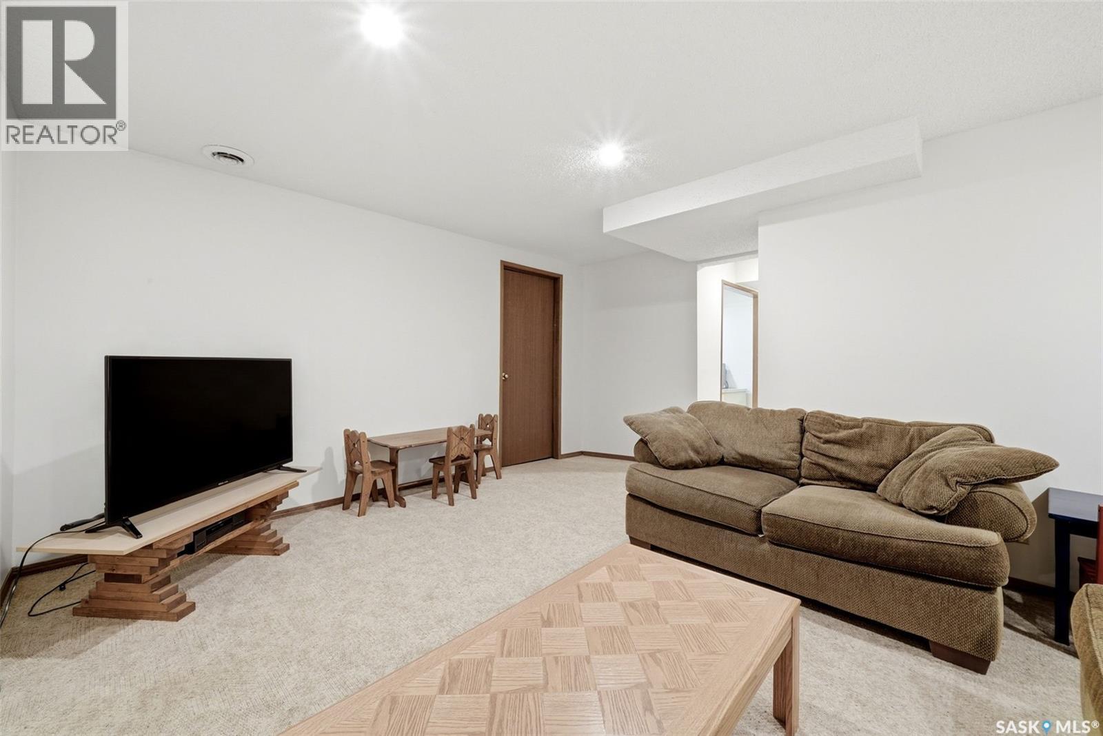 2118 Elderkin Drive E, Regina, Saskatchewan  S4V 1N7 - Photo 26 - SK045356