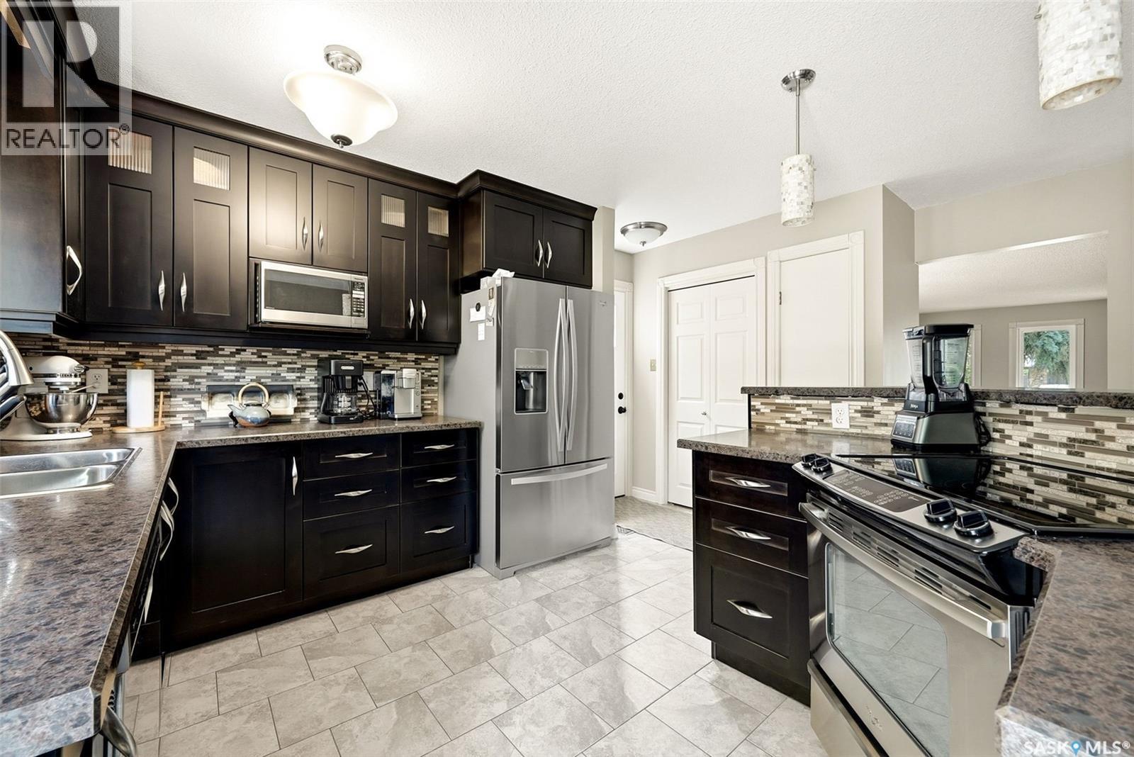 2118 Elderkin Drive E, Regina, Saskatchewan  S4V 1N7 - Photo 8 - SK045356