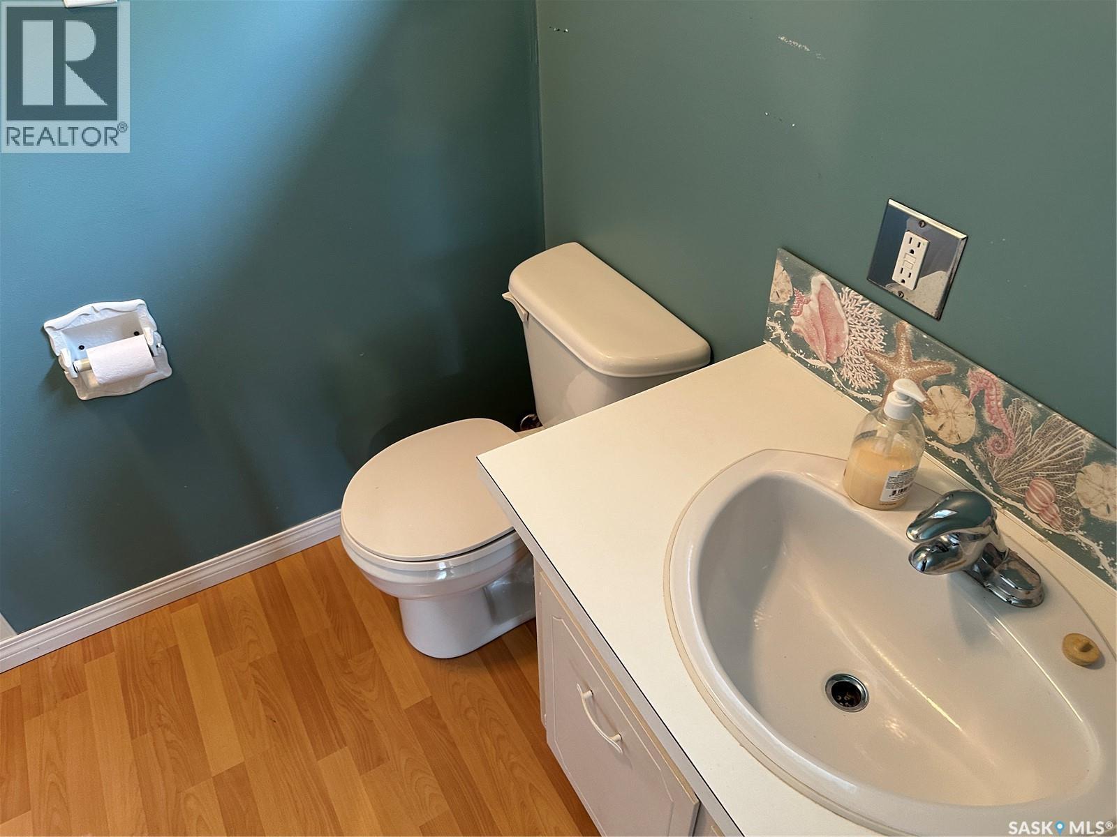 815 Douglas Road, Weyburn, Saskatchewan  S4H 2M9 - Photo 29 - SK045257