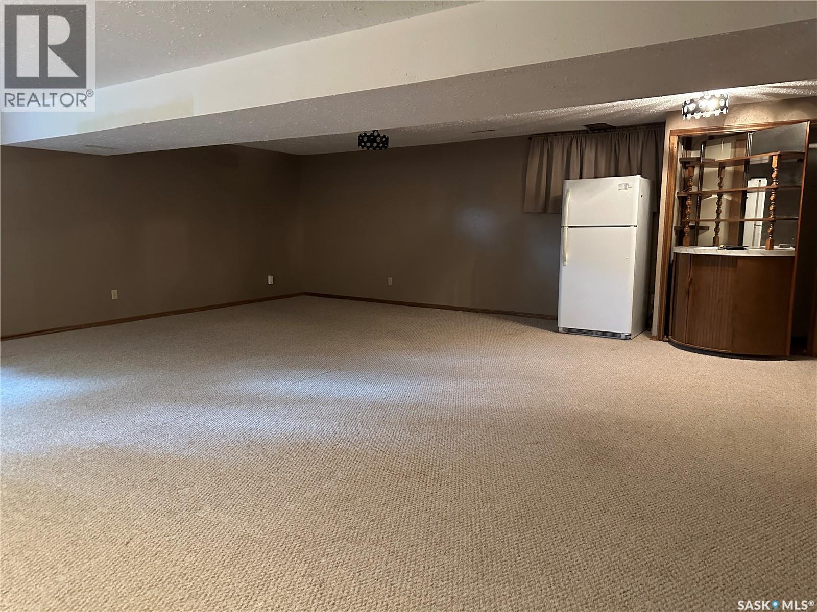 815 Douglas Road, Weyburn, Saskatchewan  S4H 2M9 - Photo 34 - SK045257