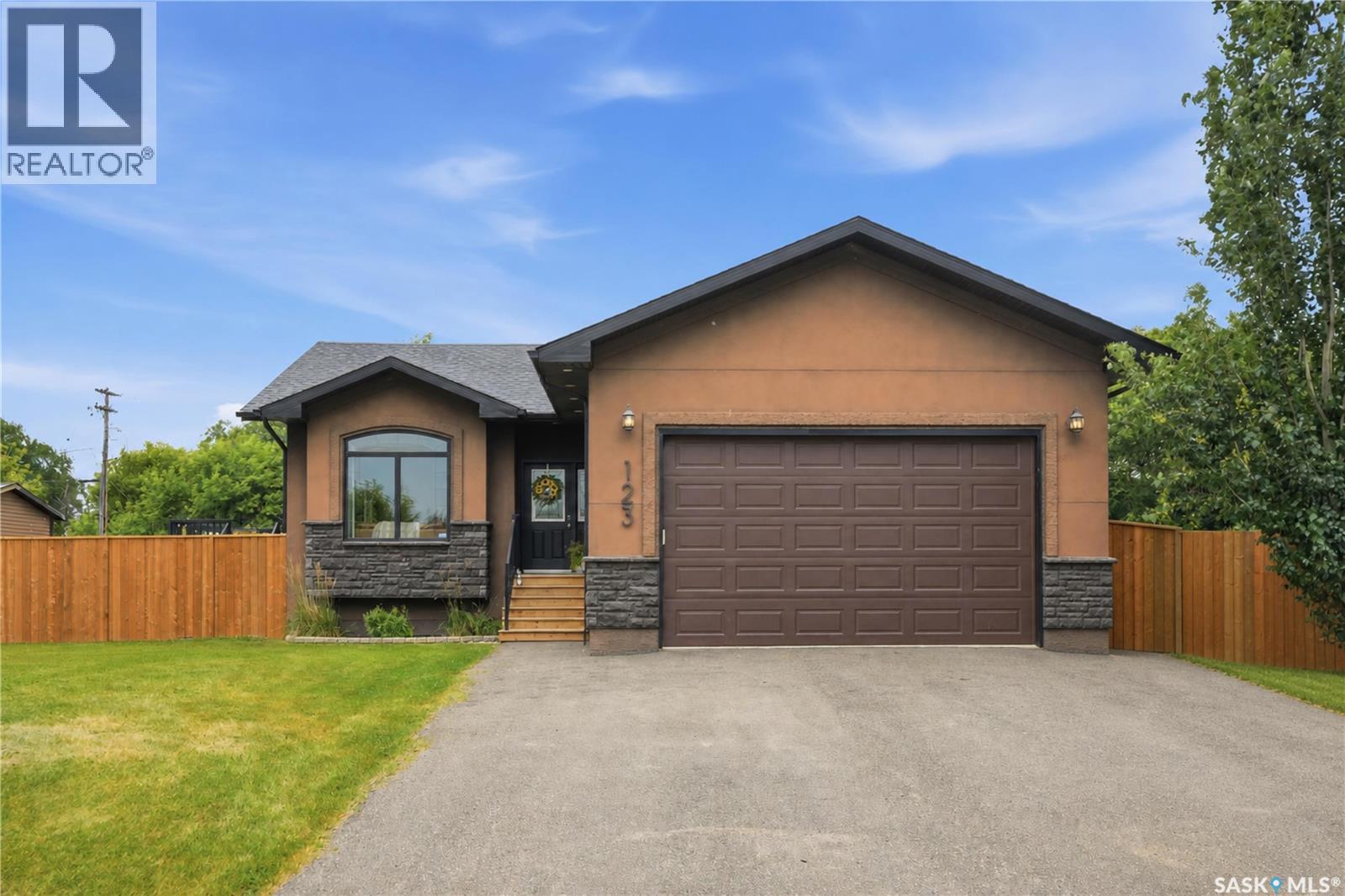 123 Railway AVENUE, dundurn, Saskatchewan