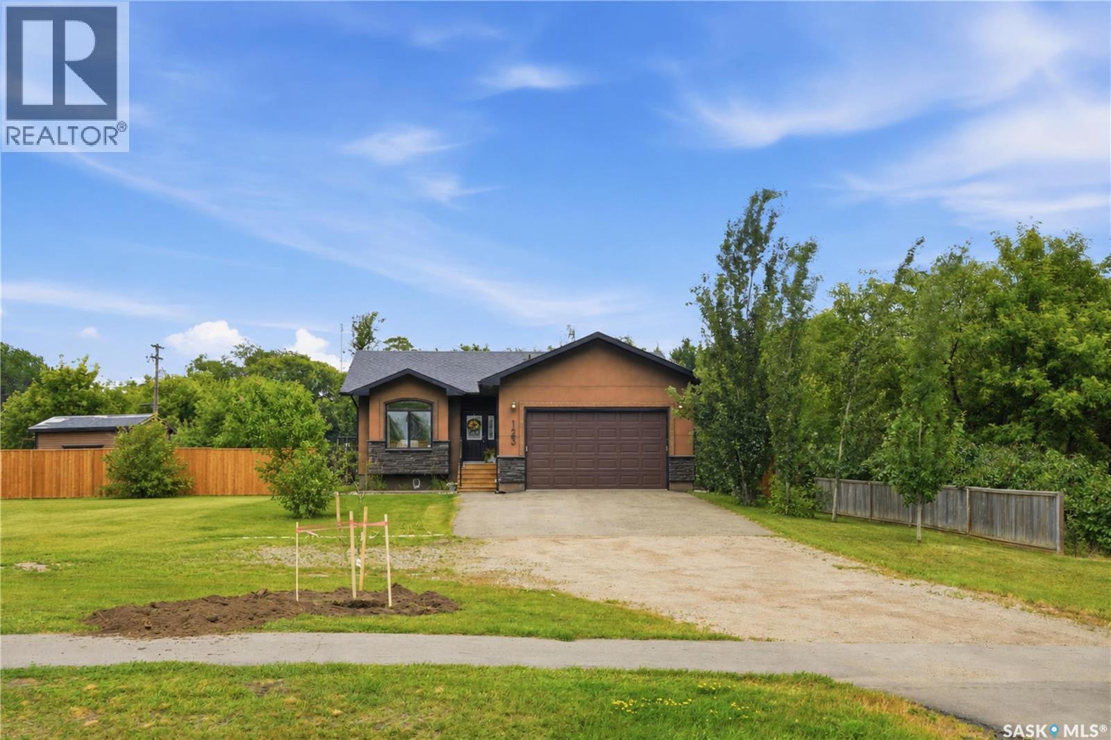 123 Railway Avenue, Dundurn, Saskatchewan  S0K 1K0 - Photo 3 - SK045209