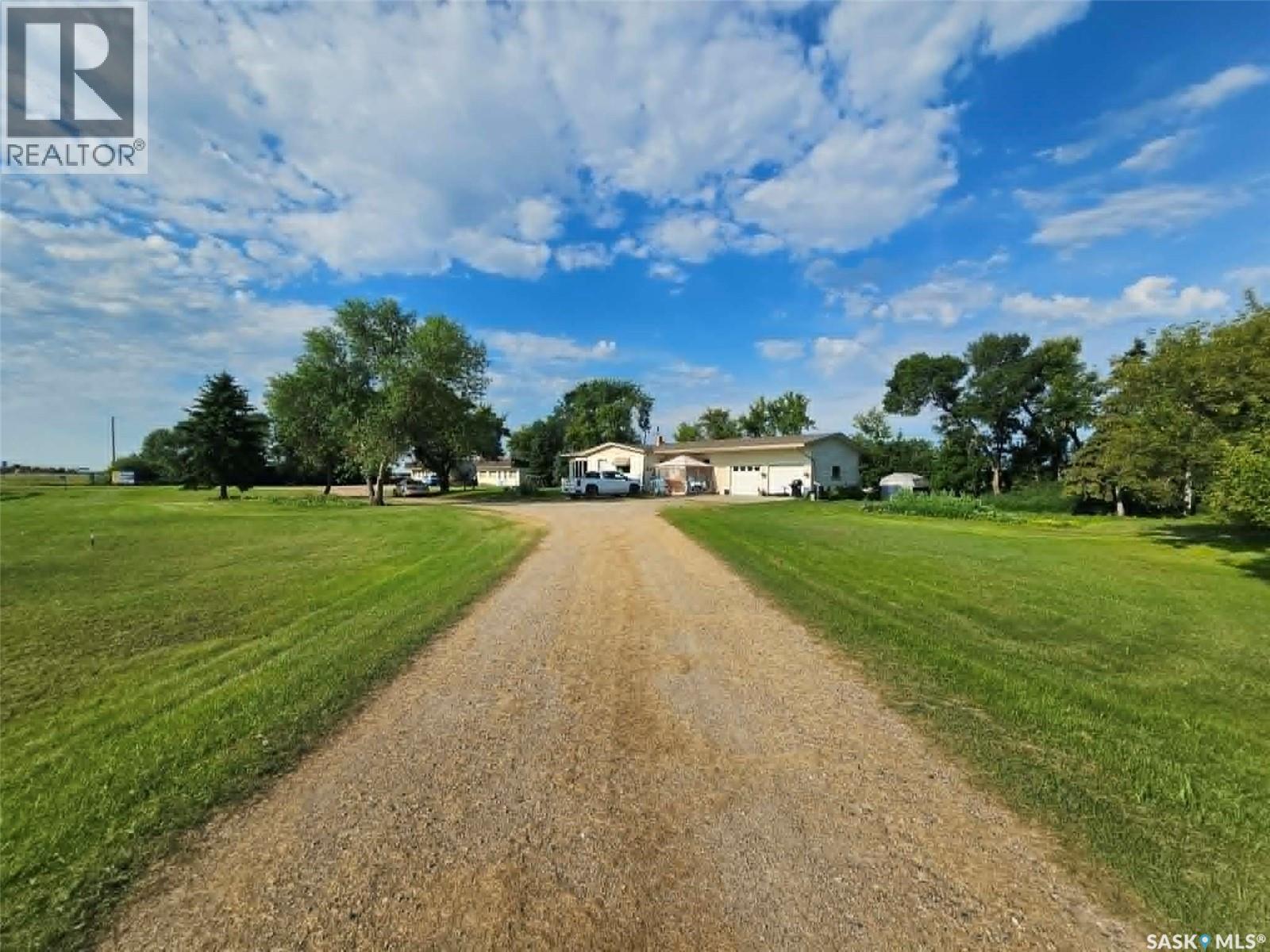 15686 9 Highway, Good Lake Rm No. 274, Saskatchewan  S0A 0L0 - Photo 2 - SK044236