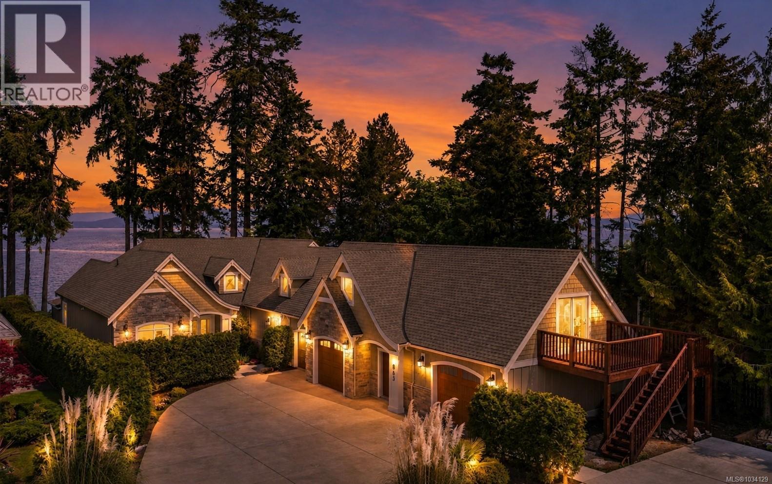 863 Cavin Rd, French Creek, British Columbia