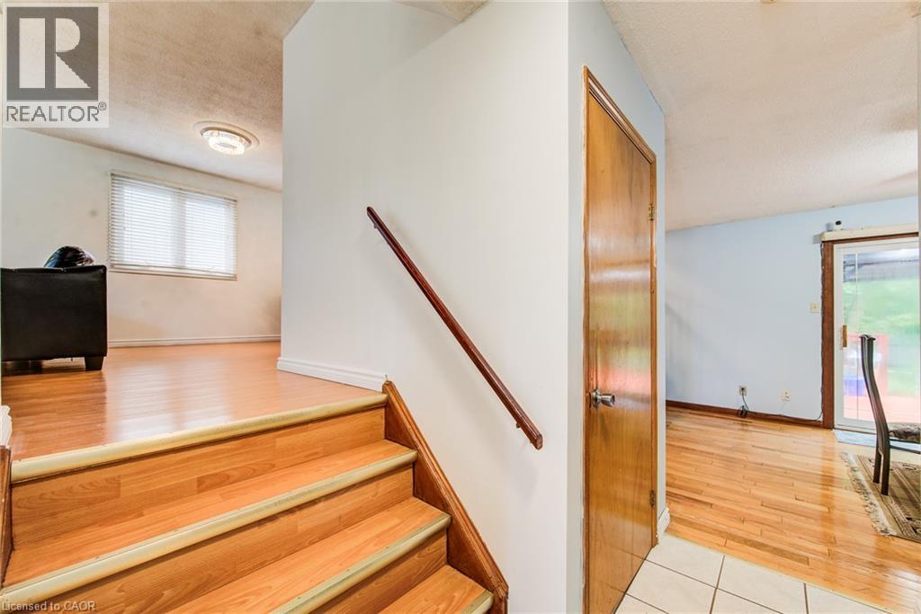282 Driftwood Drive, Kitchener, Ontario  N2N 1X6 - Photo 5 - 40854867
