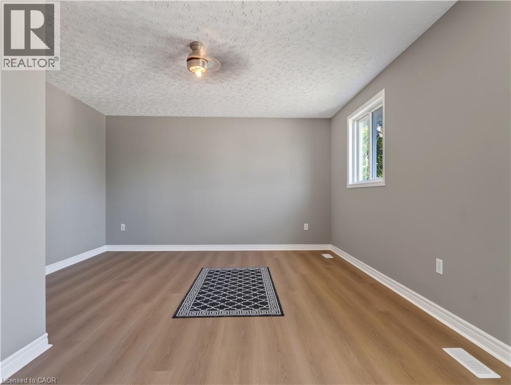 211 Morton Street, Thorold, Ontario  L2V 1C8 - Photo 17 - 40855341