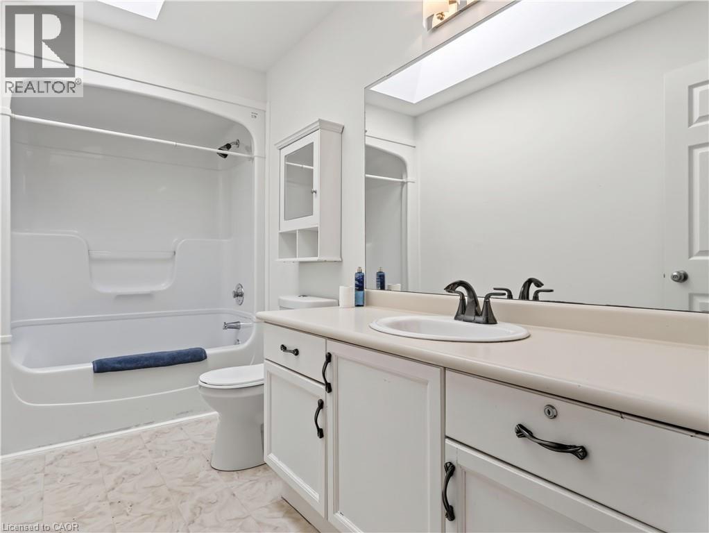 211 Morton Street, Thorold, Ontario  L2V 1C8 - Photo 21 - 40855341