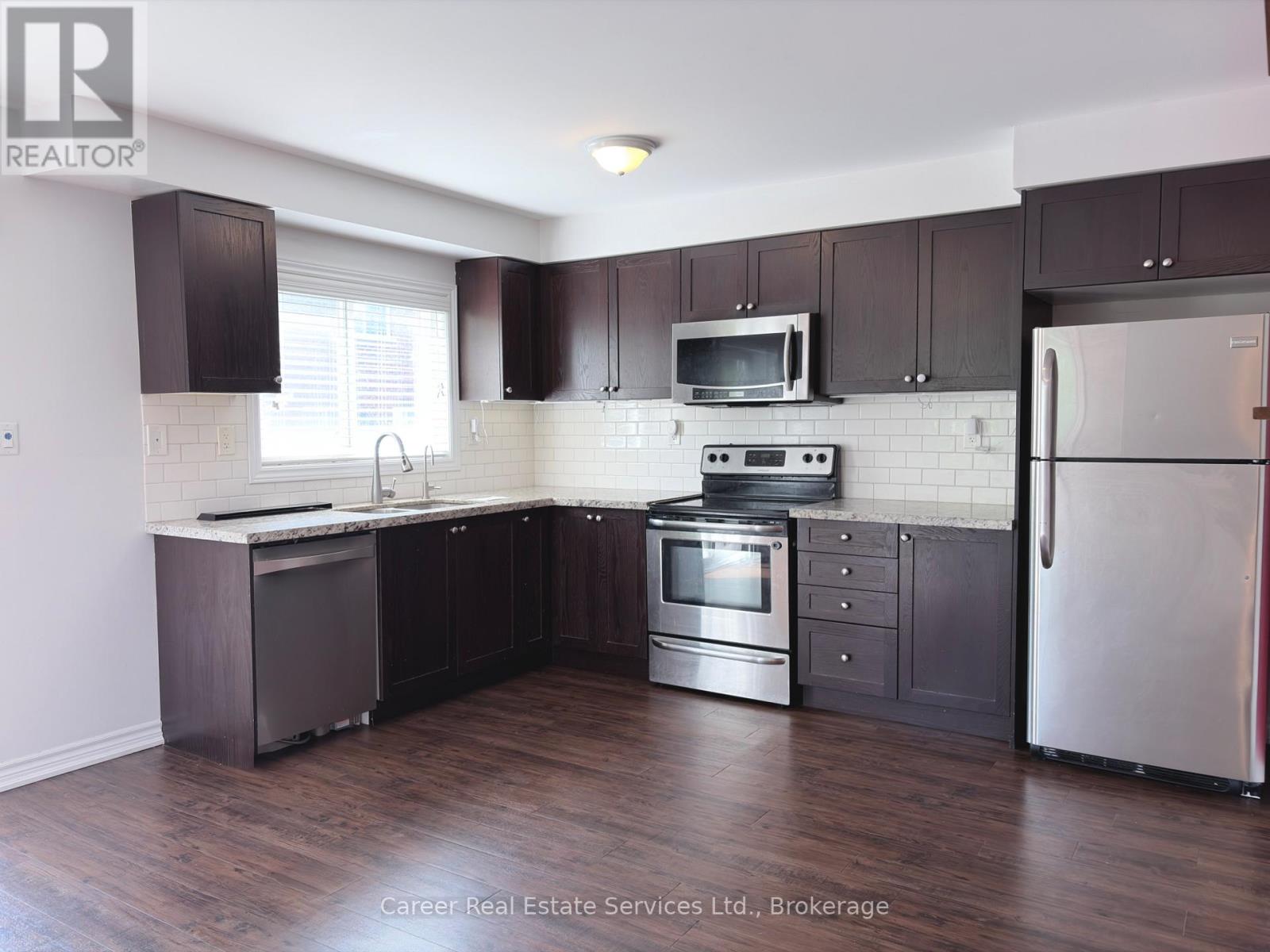 7 Ken Bromley Lane, Clarington, Ontario L1C 0S4 - Photo 3 - E13606742