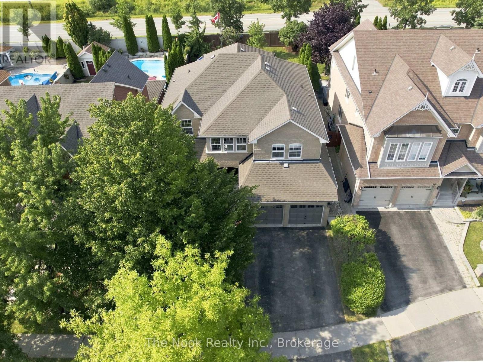 41 Dopp Crescent, Whitby, Ontario  L1M 2E5 - Photo 2 - E13667308