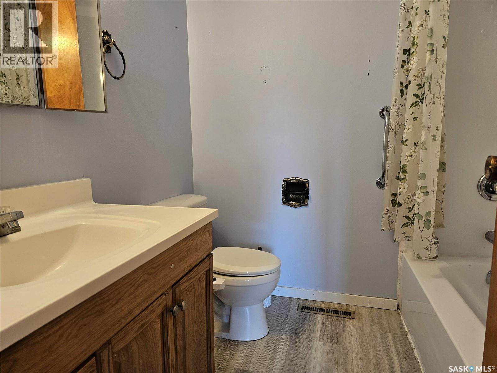 1641 103rd Street, North Battleford, Saskatchewan  S9A 1L6 - Photo 12 - SK043376