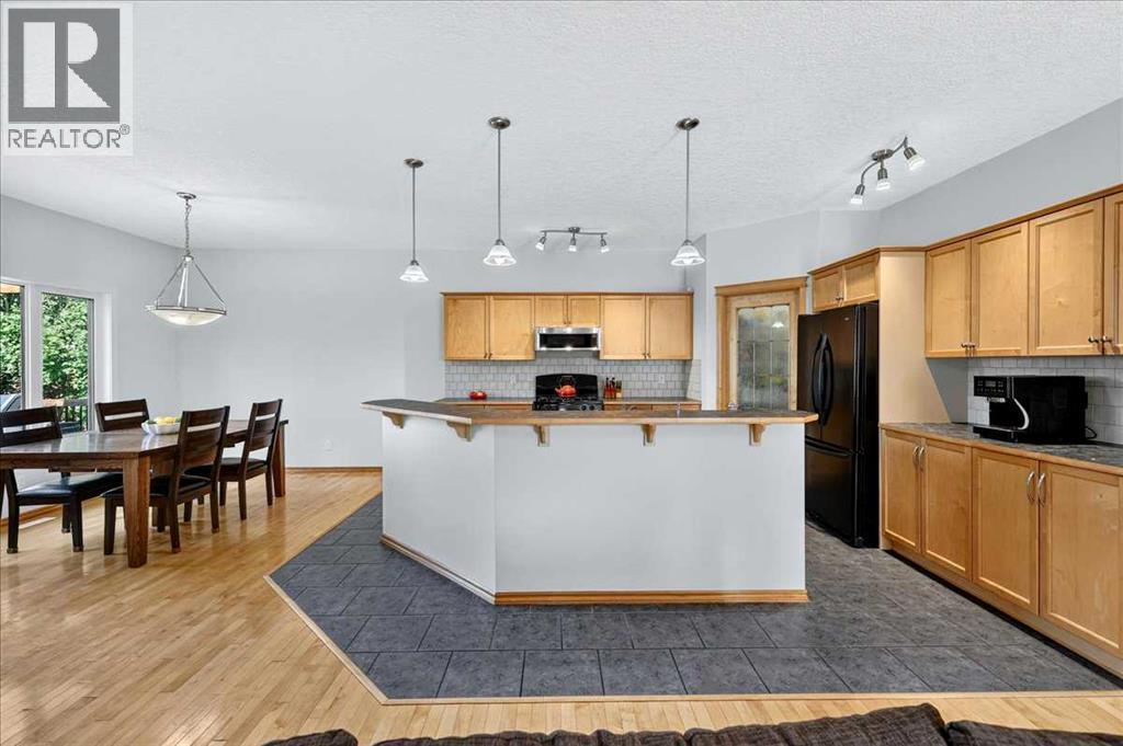 121 Springmere Road, Chestermere, Alberta  T1X 1R4 - Photo 13 - A2328363