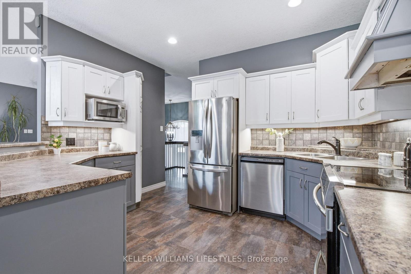 553 Juliana Drive, Strathroy-Caradoc, Ontario  N0L 1W0 - Photo 11 - X13667396