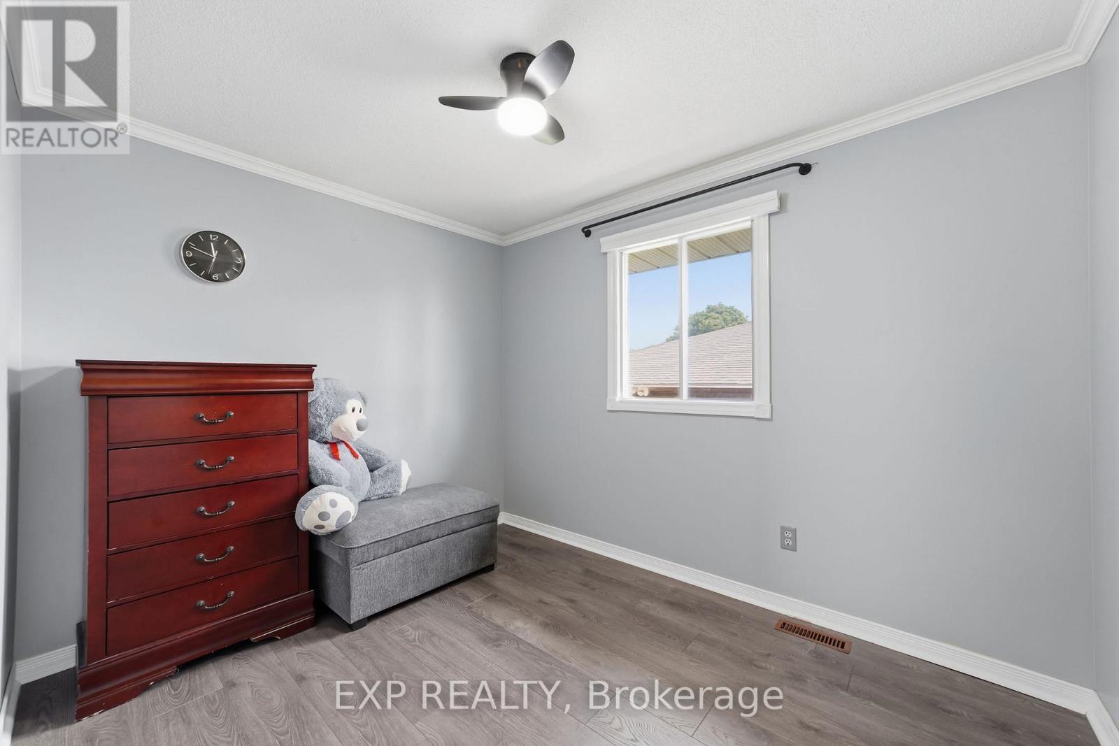 56 Classic Crescent, London East, Ontario  N5W 5T8 - Photo 12 - X13667490
