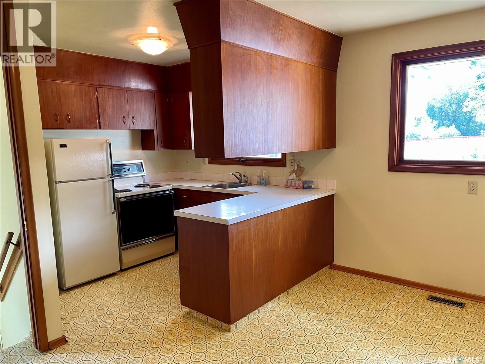 206 Mcintosh Street N, Regina, Saskatchewan  S4R 4Z9 - Photo 7 - SK044798