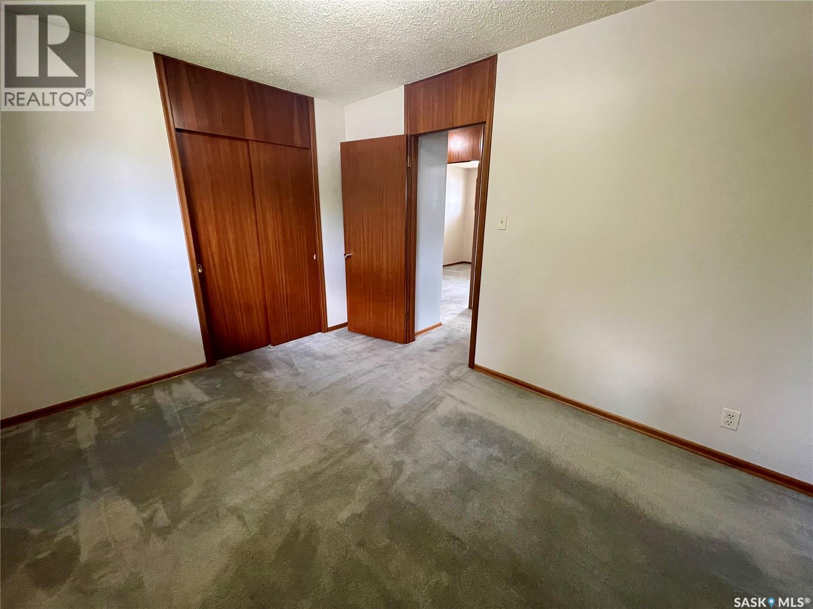 206 Mcintosh Street N, Regina, Saskatchewan  S4R 4Z9 - Photo 12 - SK044798