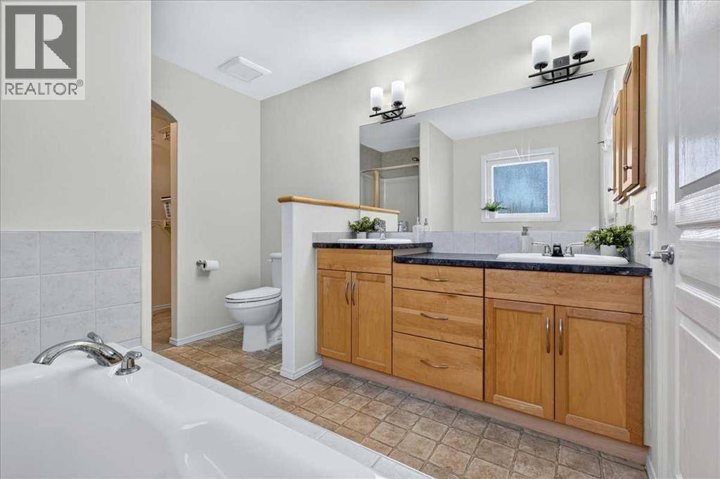 121 Springmere Road, Chestermere, Alberta  T1X 1R4 - Photo 29 - A2328363