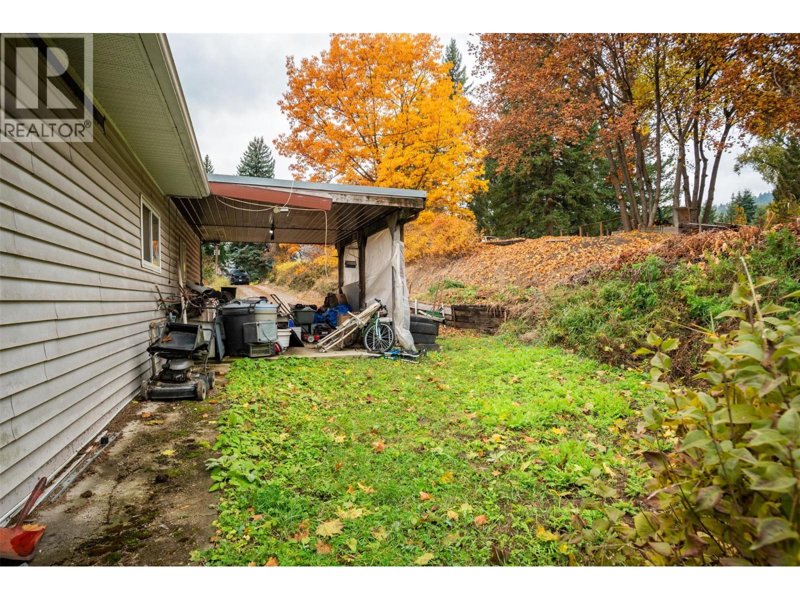 1976 Watson Lane, Fruitvale, British Columbia  V0G 1L1 - Photo 32 - 10367081