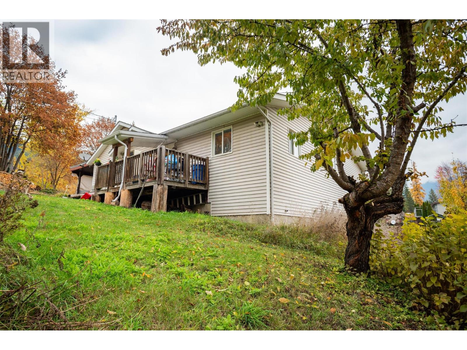 1976 Watson Lane, Fruitvale, British Columbia  V0G 1L1 - Photo 30 - 10367081