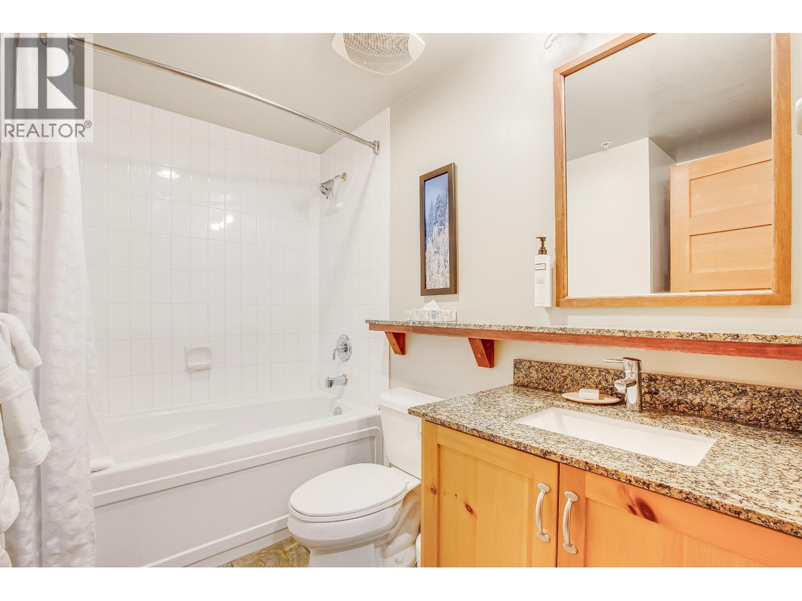 403d 2036 London Lane, Whistler, British Columbia  V8E 0N7 - Photo 22 - R3155003