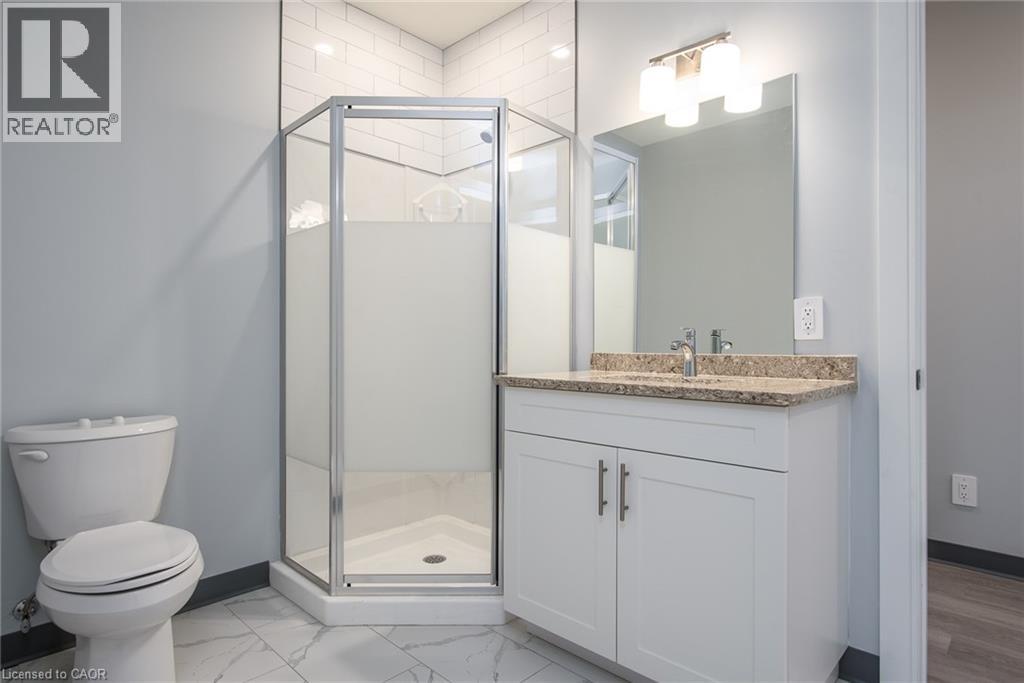 10 Queen Street Unit# 202, St. Thomas, Ontario  N5R 3H8 - Photo 8 - 40836828
