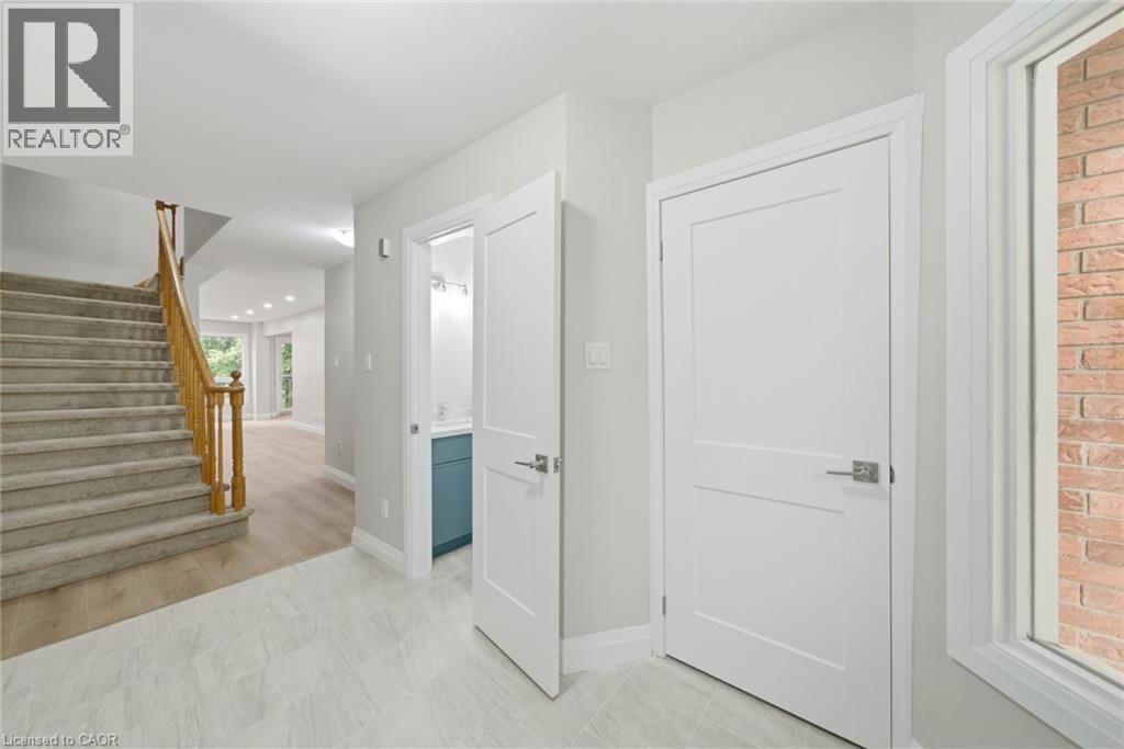 2155 Duncaster Drive Unit# 2, Burlington, Ontario  L7P 4R3 - Photo 3 - 40837903