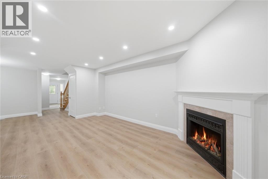2155 Duncaster Drive Unit# 2, Burlington, Ontario  L7P 4R3 - Photo 7 - 40837903