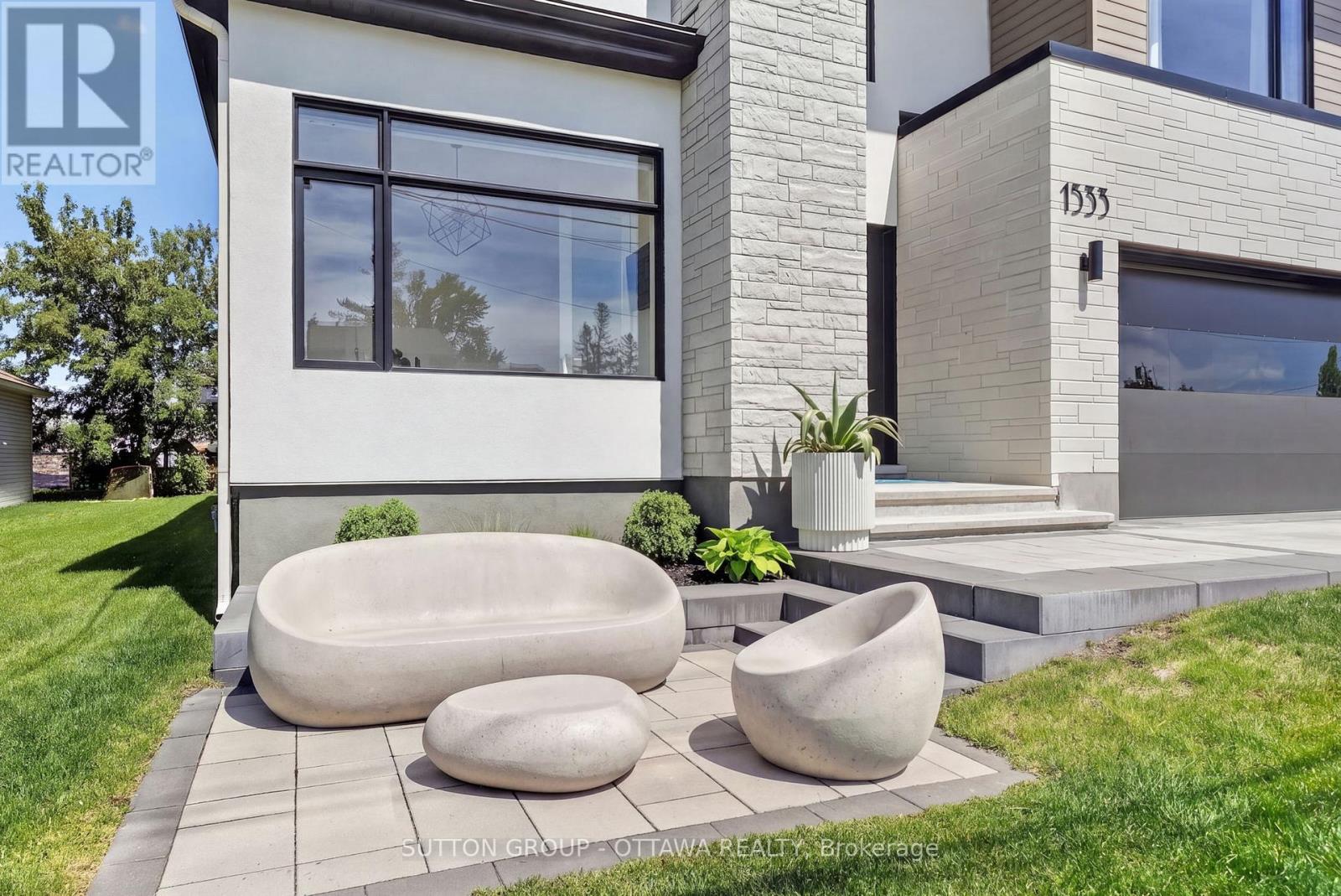1533 Rosebella Avenue, Ottawa, Ontario  K1T 1G6 - Photo 2 - X13667312