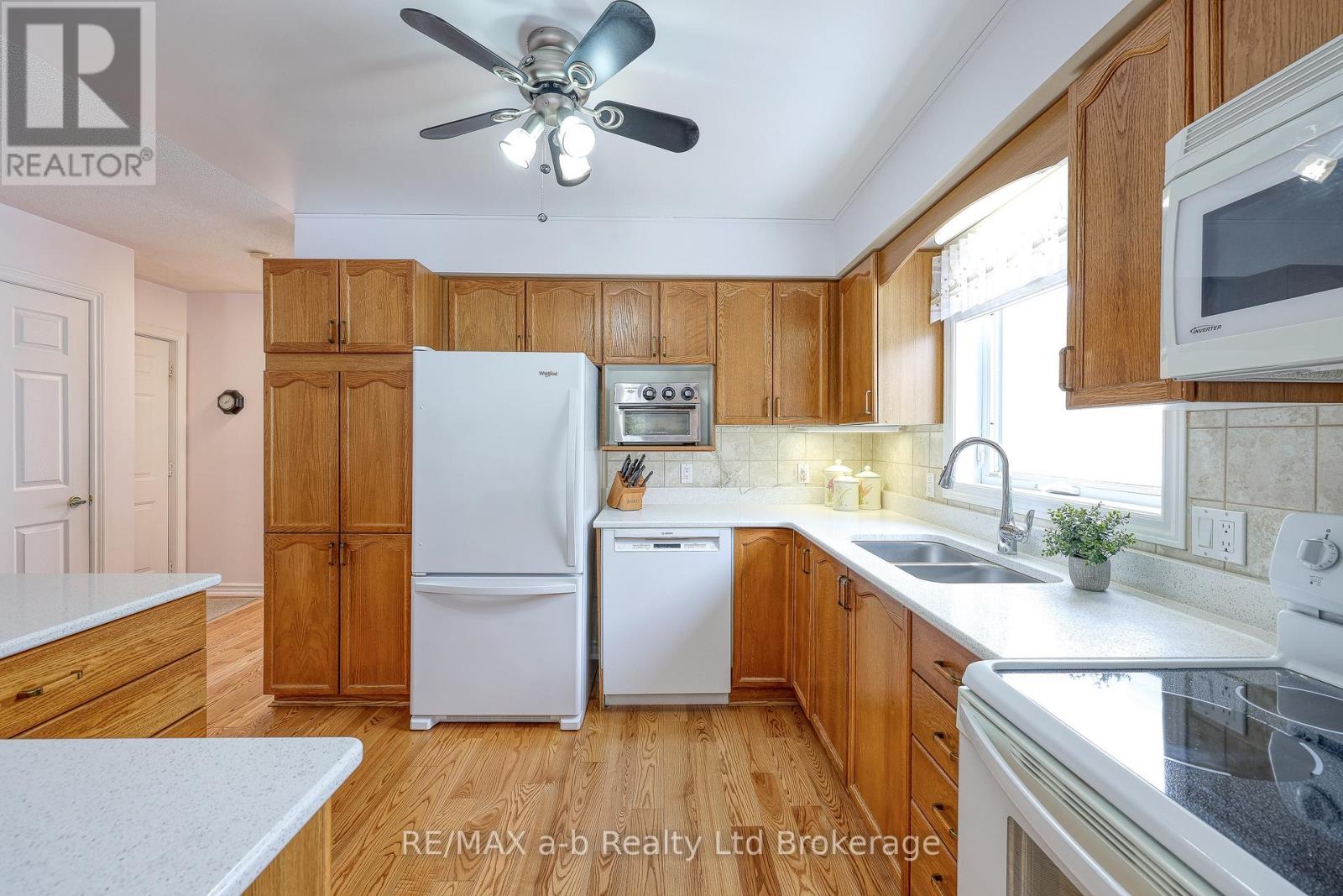 23 Brasher Drive, Tillsonburg, Ontario  N4G 5T2 - Photo 6 - X13667328