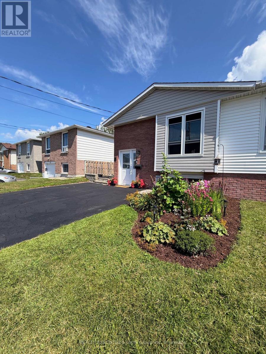 31 Mcgibbon Street, North Bay, Ontario  P1B 8T5 - Photo 3 - X13667264