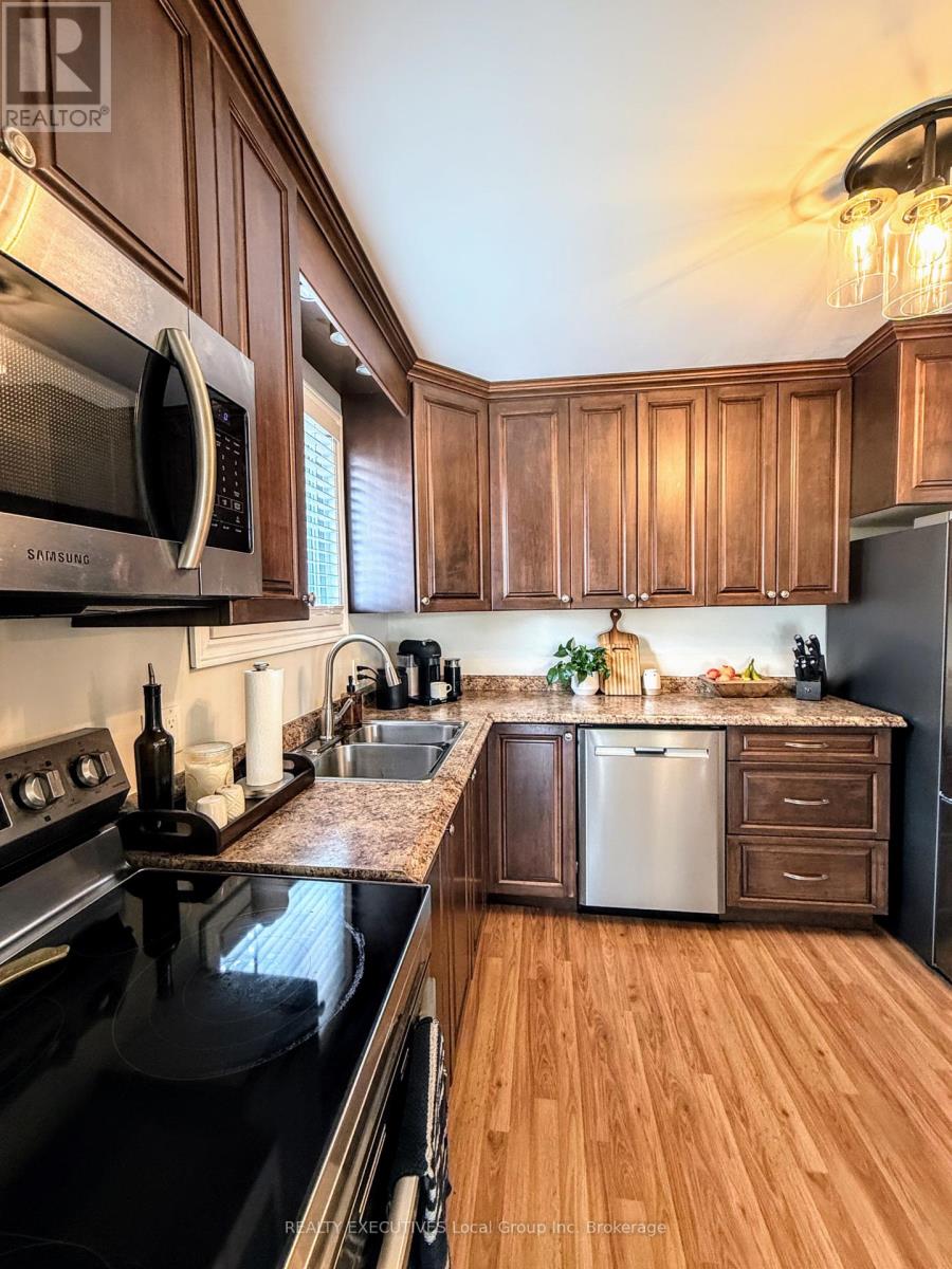31 Mcgibbon Street, North Bay, Ontario  P1B 8T5 - Photo 8 - X13667264