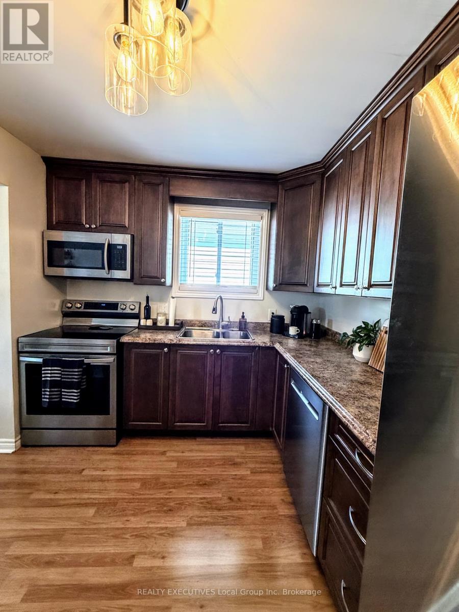 31 Mcgibbon Street, North Bay, Ontario  P1B 8T5 - Photo 9 - X13667264