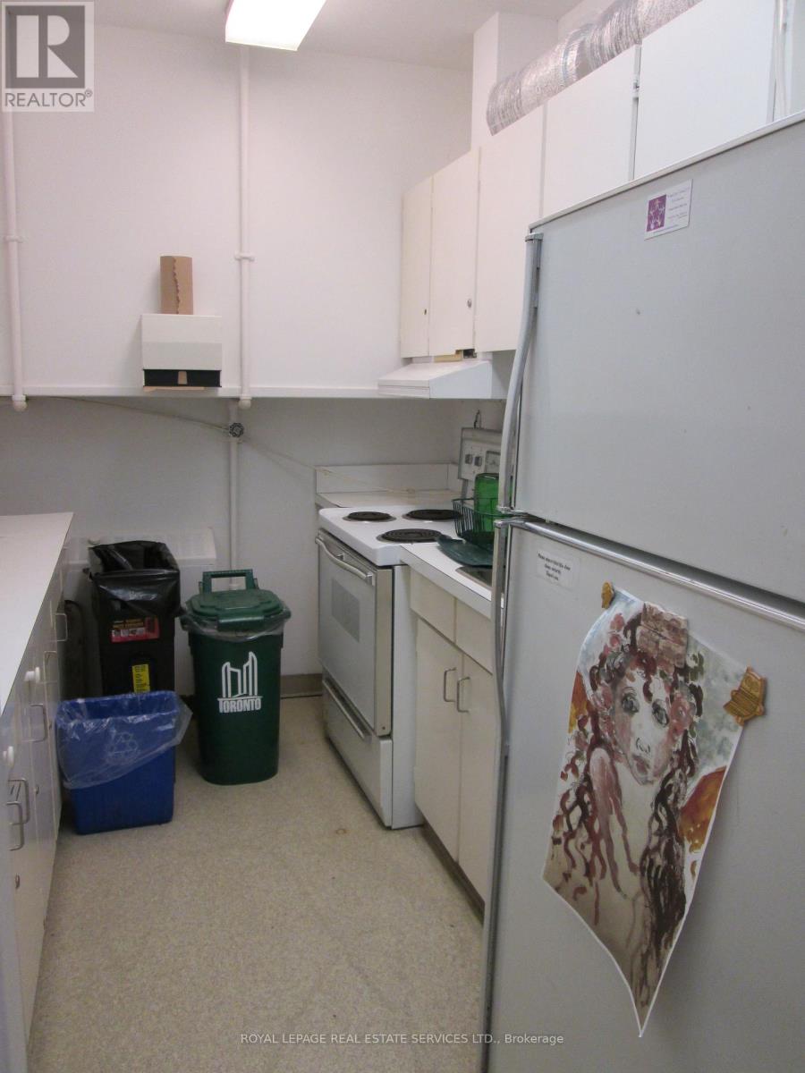 10 Trinity Square, Toronto, Ontario  M5G 1B1 - Photo 8 - C13667286